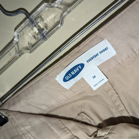Old Navy Everyday Shorts Size 10 - Picture 3 of 3